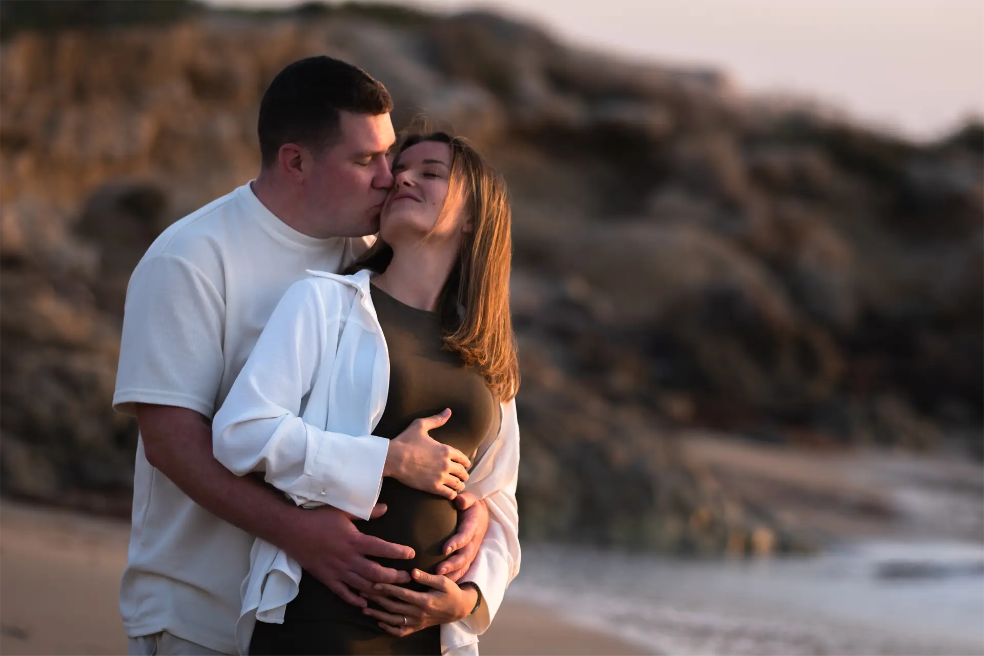 couples photography a couple at the beach
